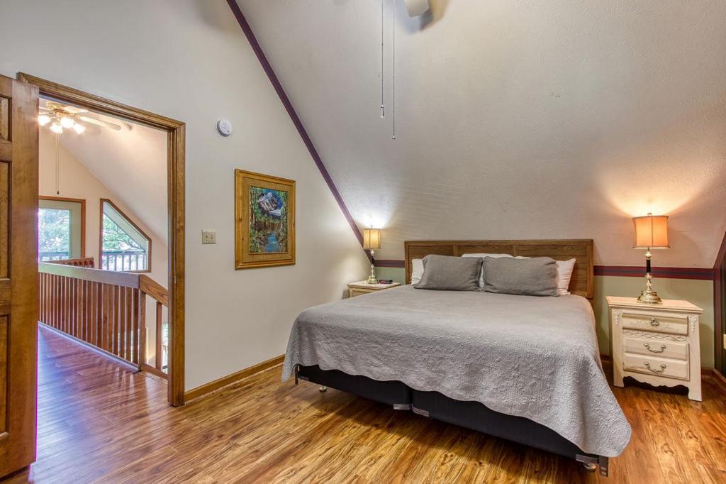 Serenity Heights, Amazing Views, Hot Tub Pool Access, 1089 Free Tickets Each Paid Day, Dollywood Gatlinburg Exterior photo