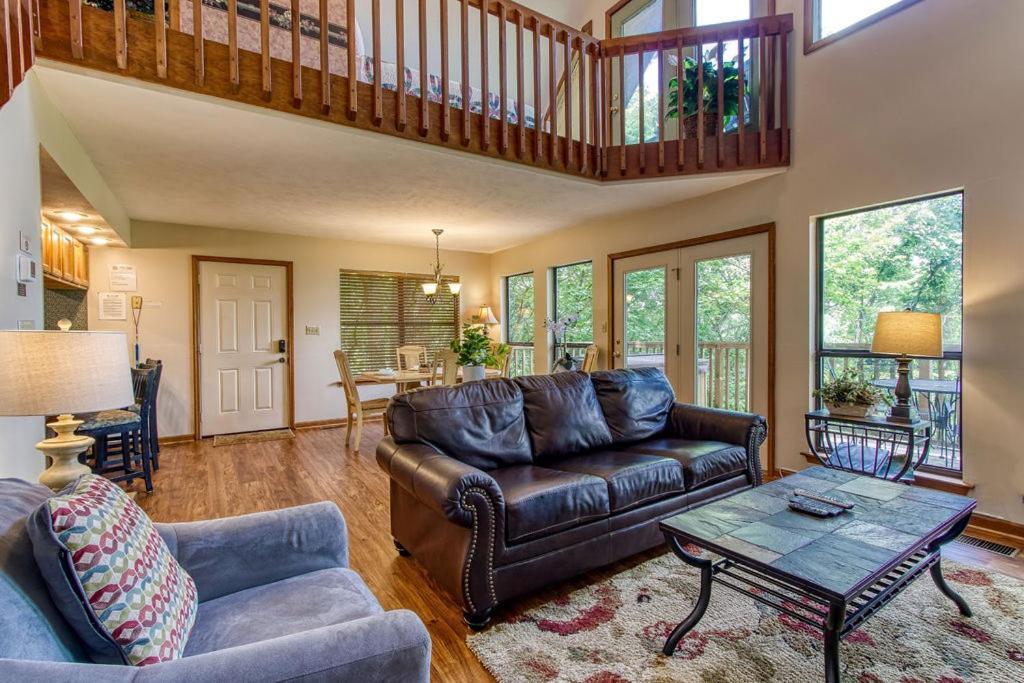 Serenity Heights, Amazing Views, Hot Tub Pool Access, 1089 Free Tickets Each Paid Day, Dollywood Gatlinburg Exterior photo